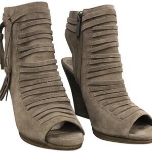 Vince Camuto Janessa Peep Toe Booties size 9.5